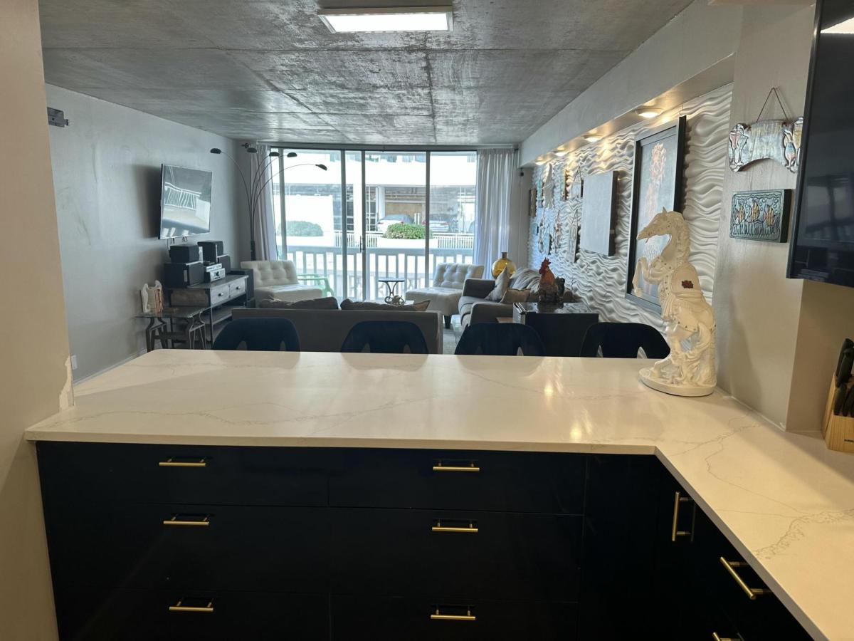 MLS #RX-11075684 image #0