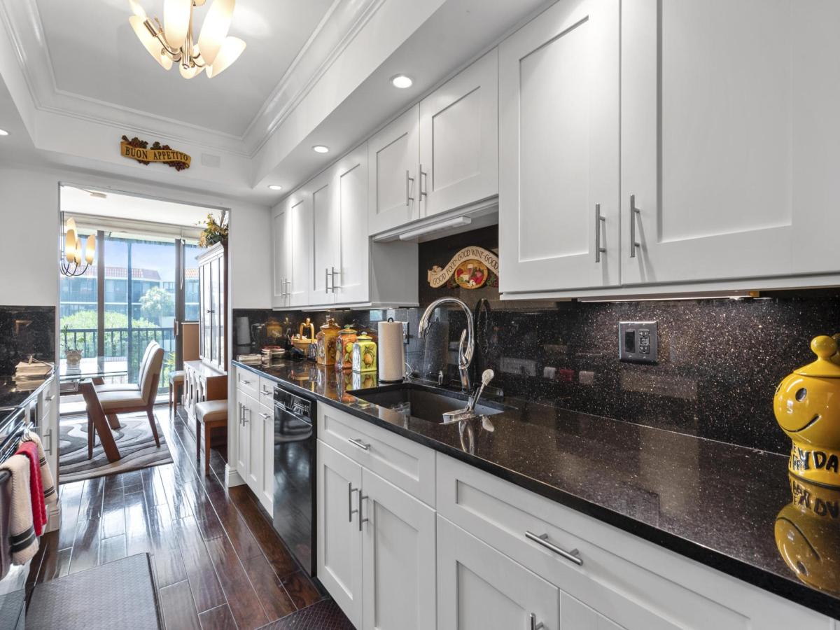 MLS #RX-11083401 image #0