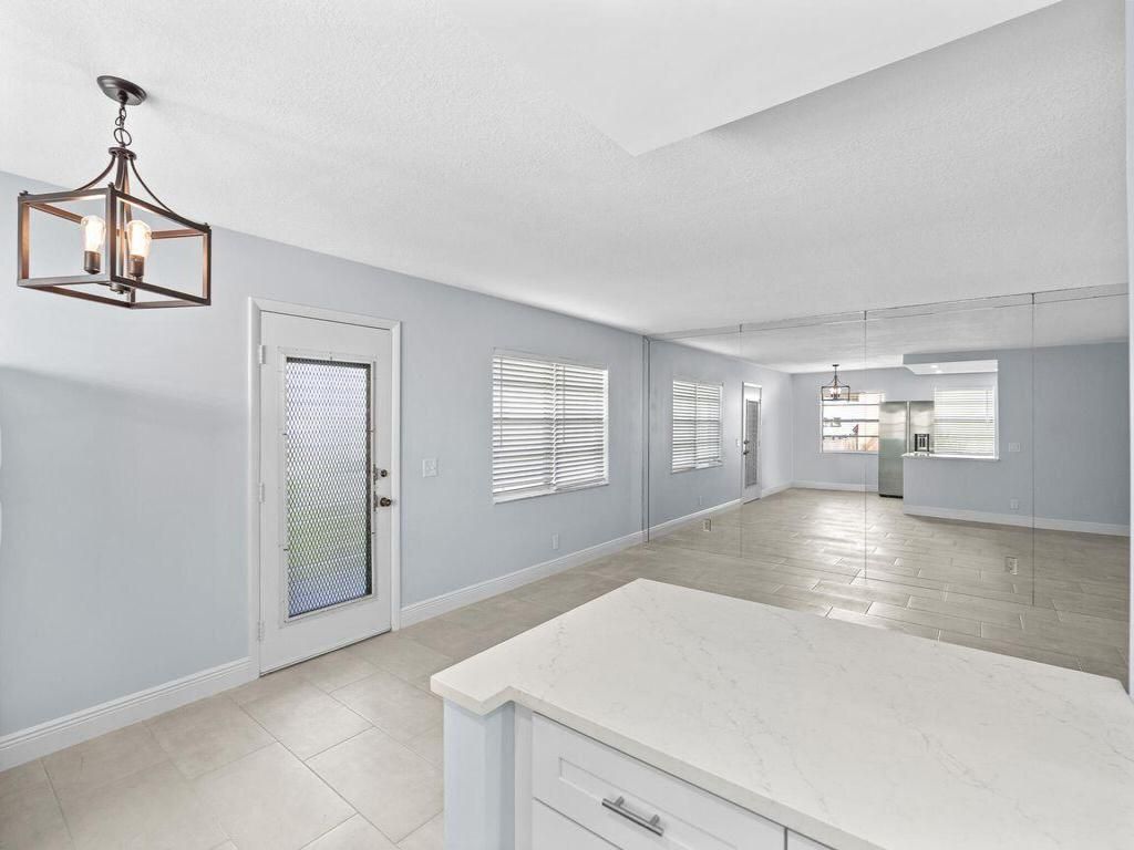 MLS #RX-11083785 image #0