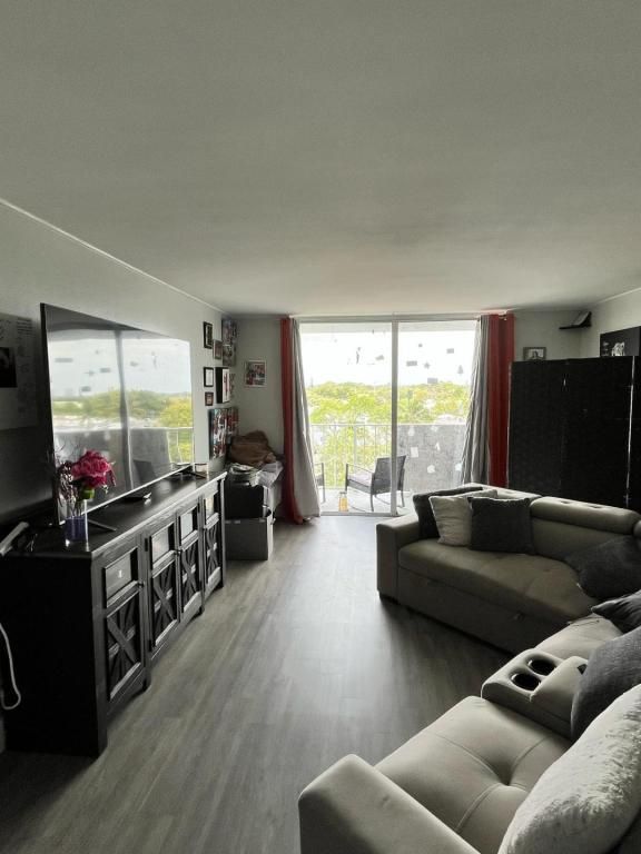 MLS #RX-11084604 image #0