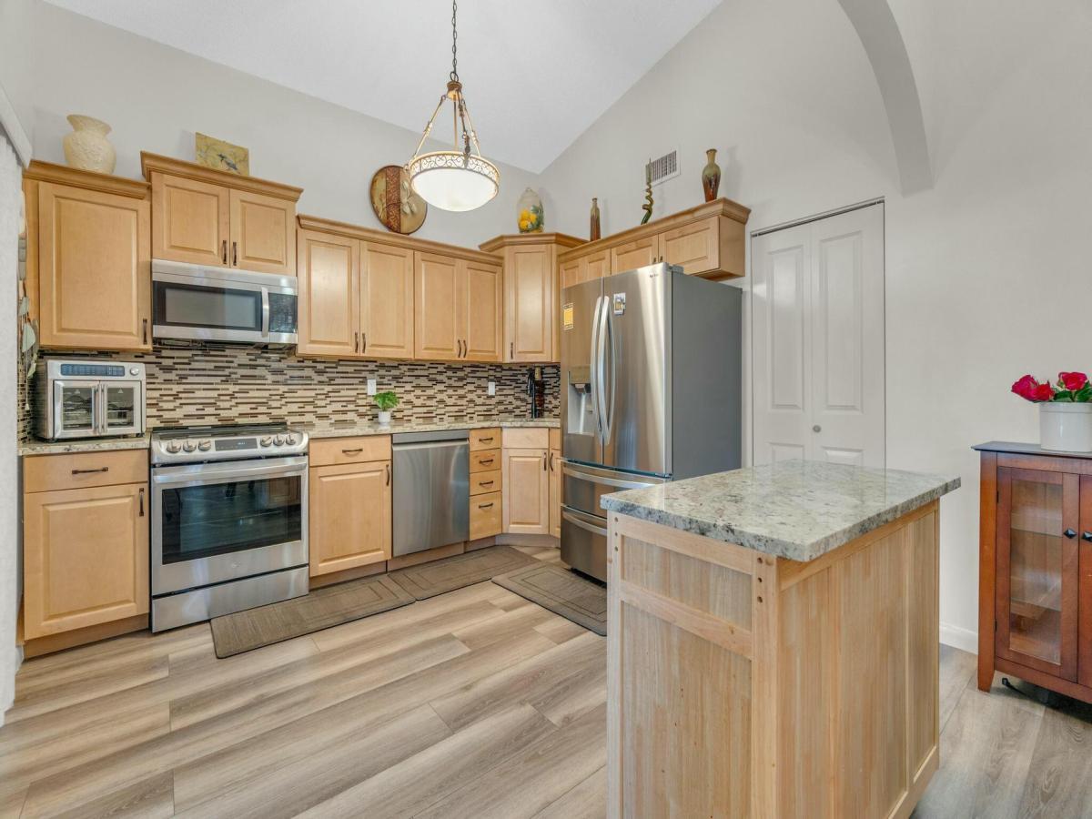 MLS #RX-11085140 image #0