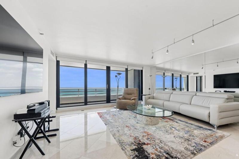 MLS #RX-11085503 image #0