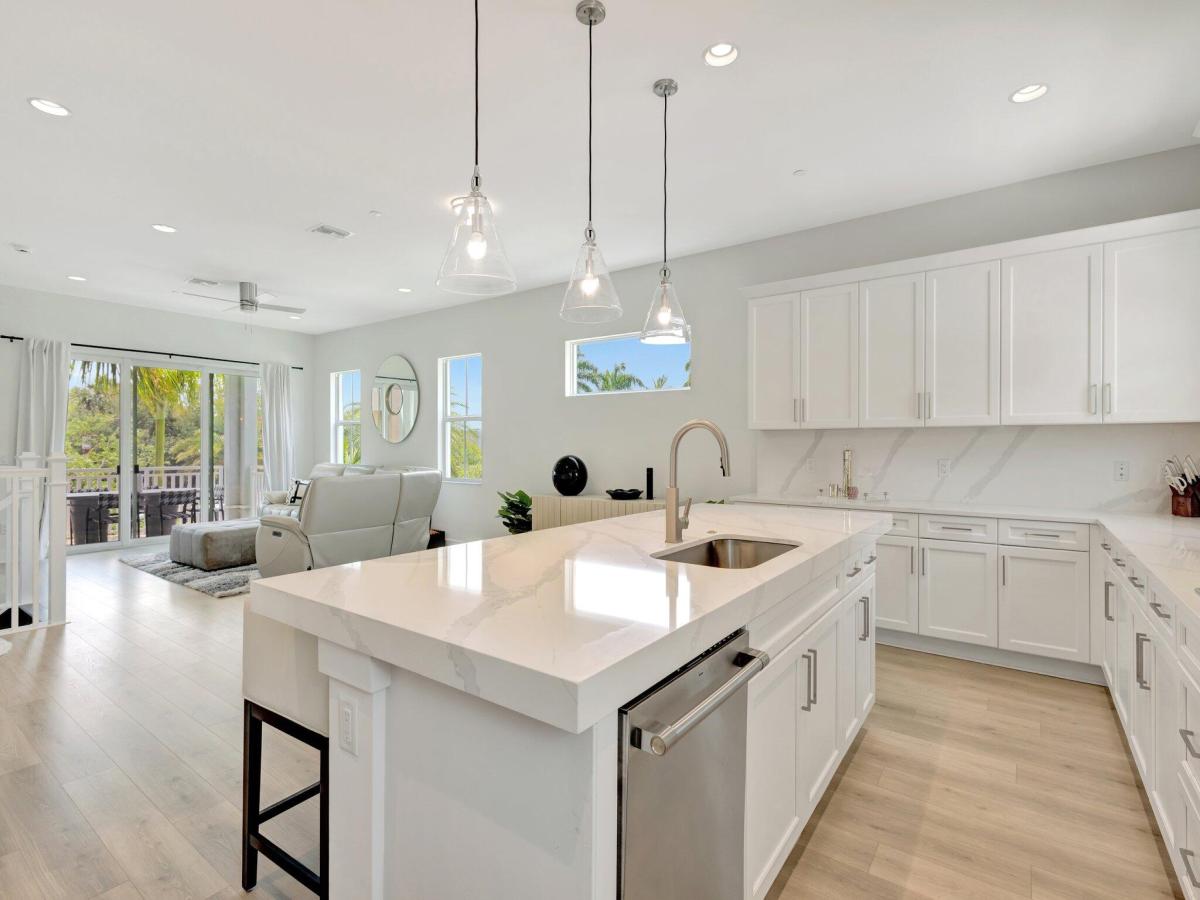 MLS #RX-11086430 image #0