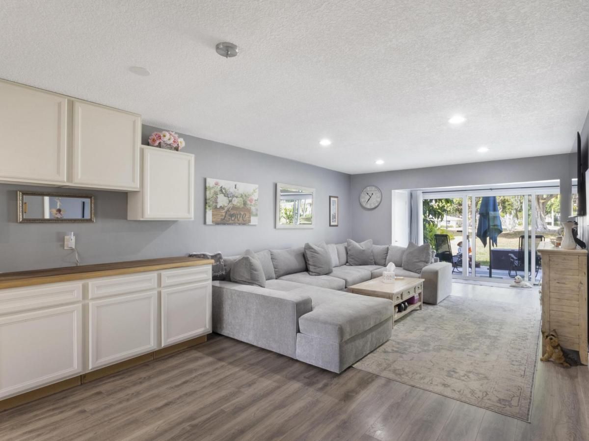 MLS #RX-11086613 image #0