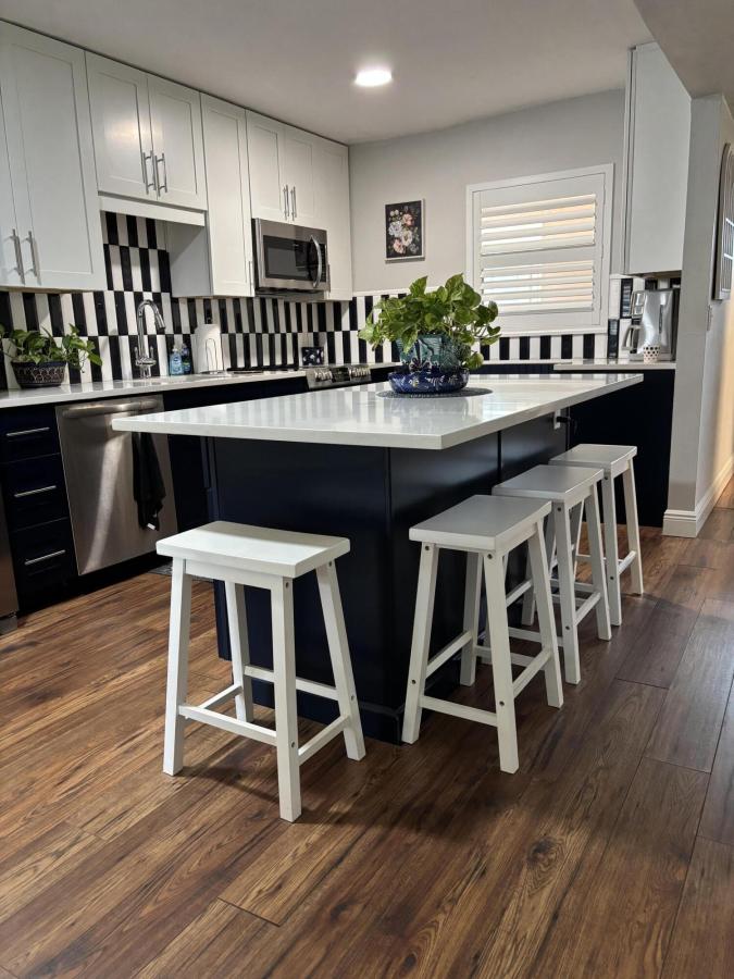 MLS #RX-11087290 image #0