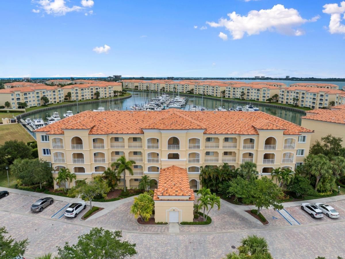 MLS #RX-11088102 image #0