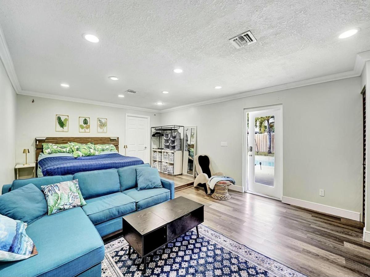 MLS #RX-11090246 image #0