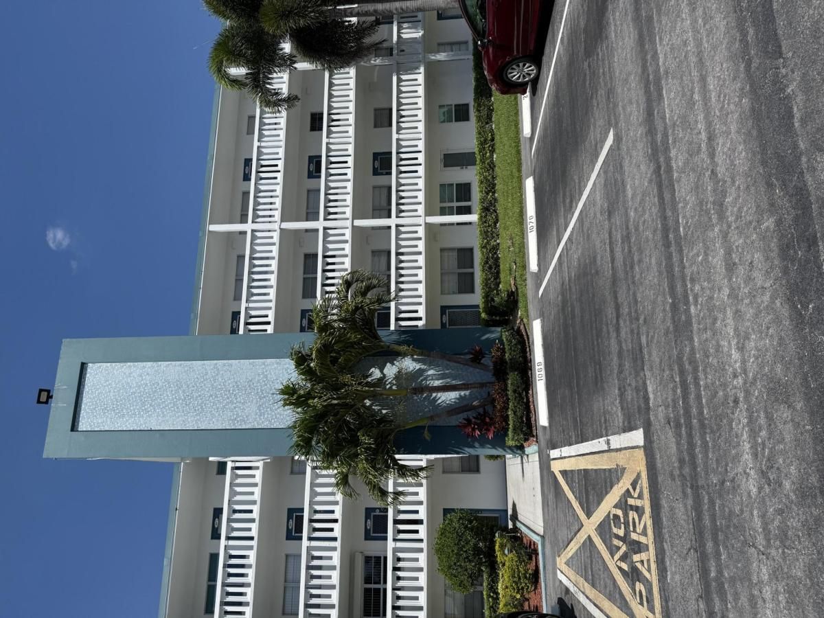 MLS #RX-11092223 image #0