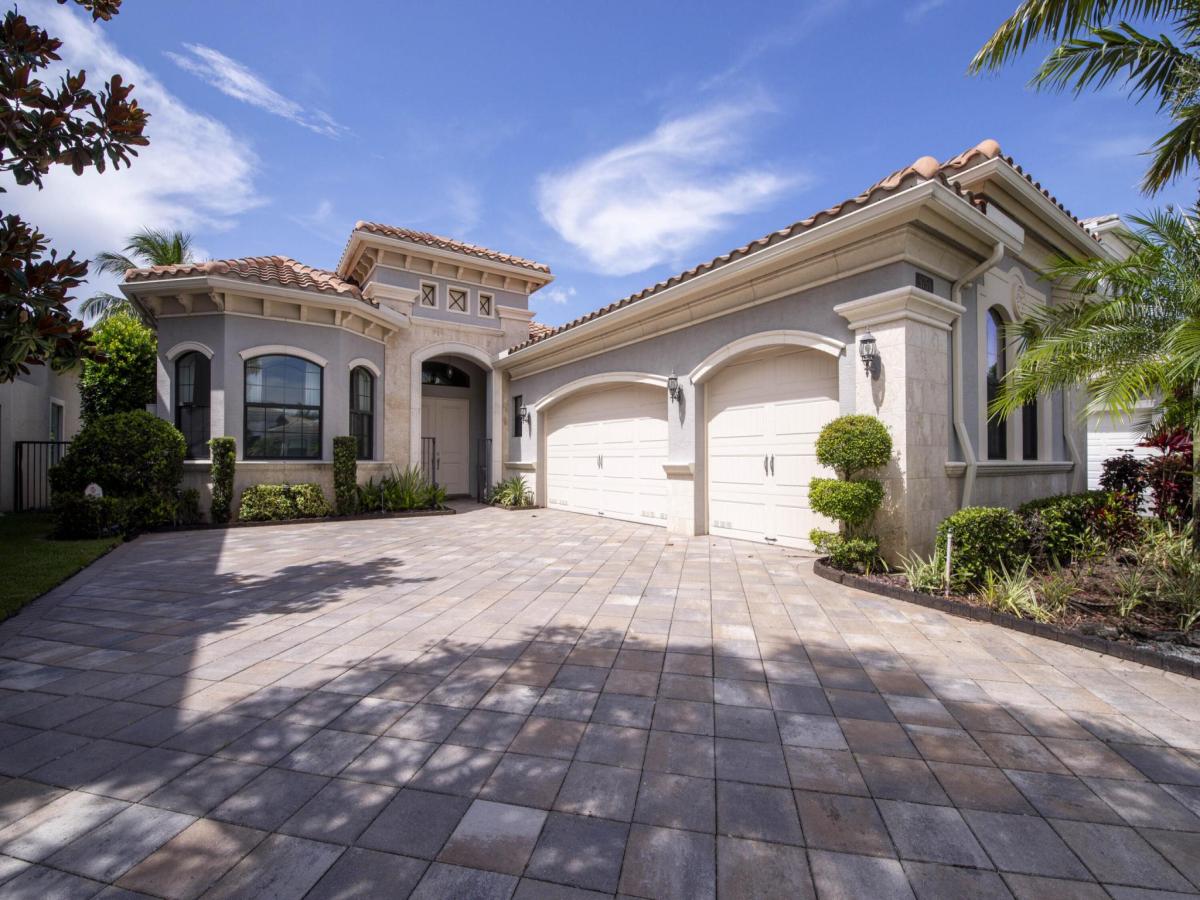 MLS #RX-11096349 image #0