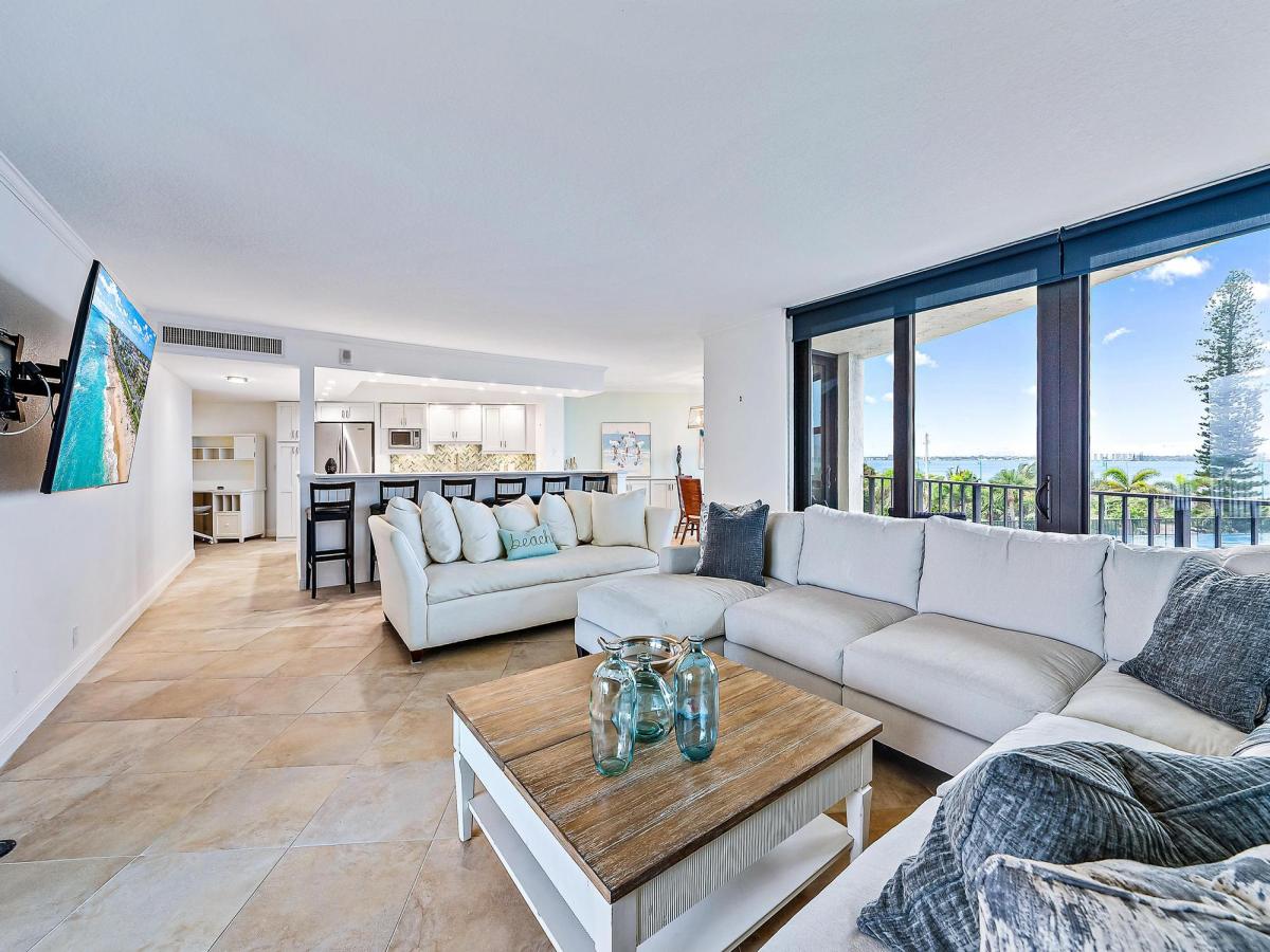 MLS #RX-10788230 image #0