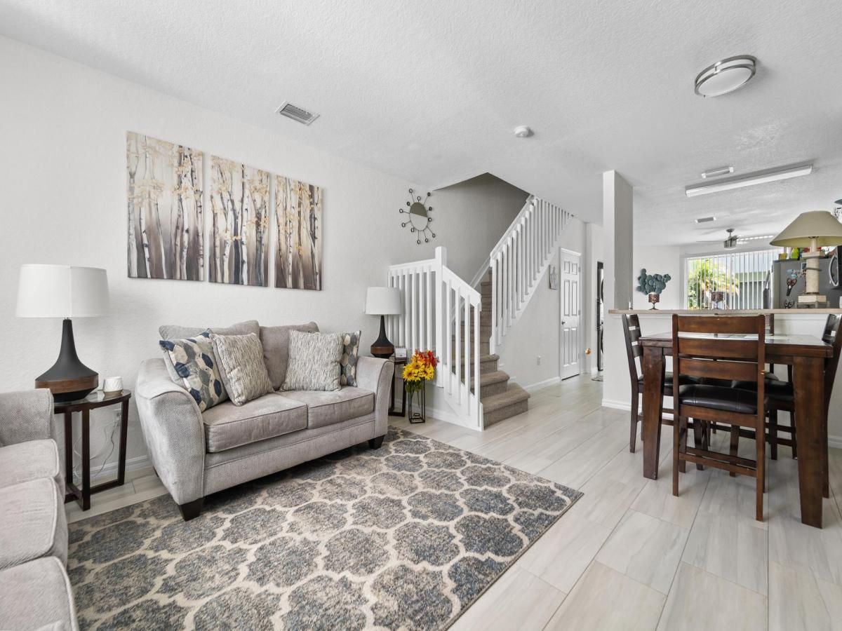 MLS #RX-11100222 image #0