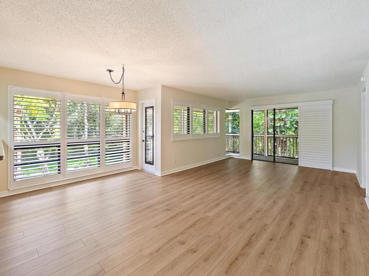 MLS #RX-11100287 image #0