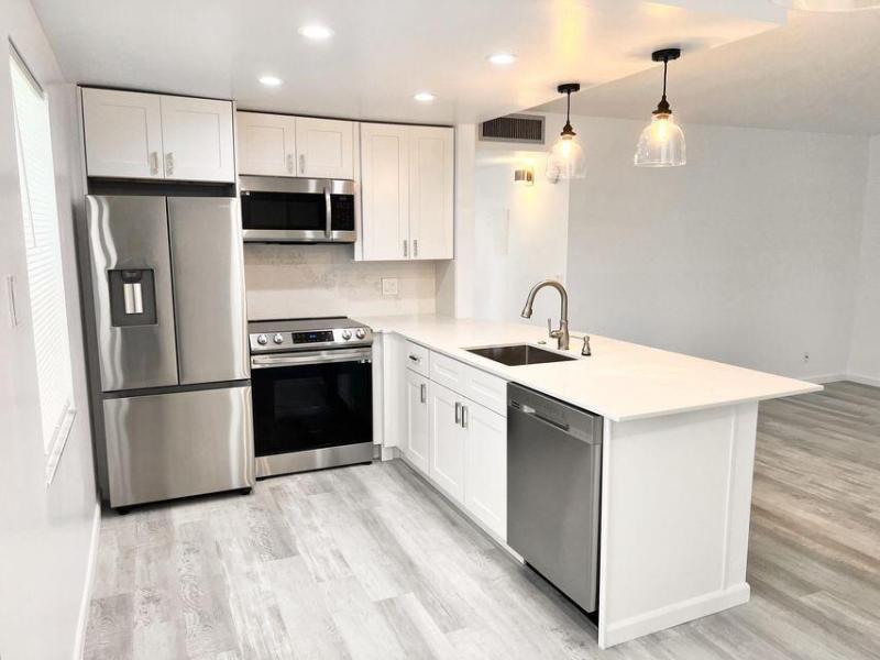 MLS #RX-11100305 image #0