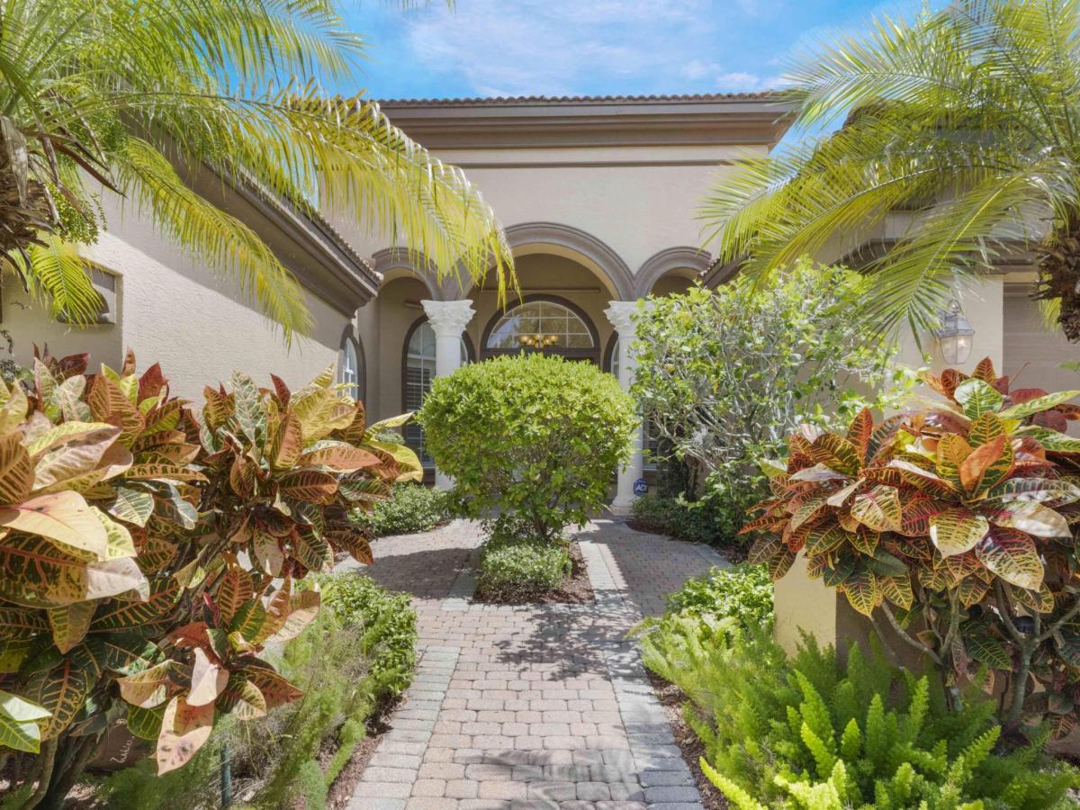 MLS #RX-11100645 image #0