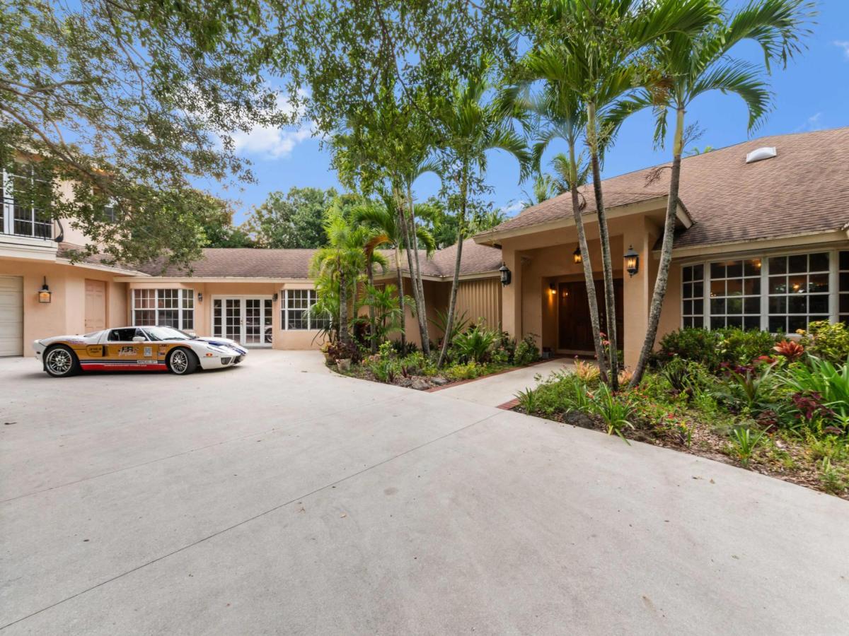 MLS #RX-11100702 image #0