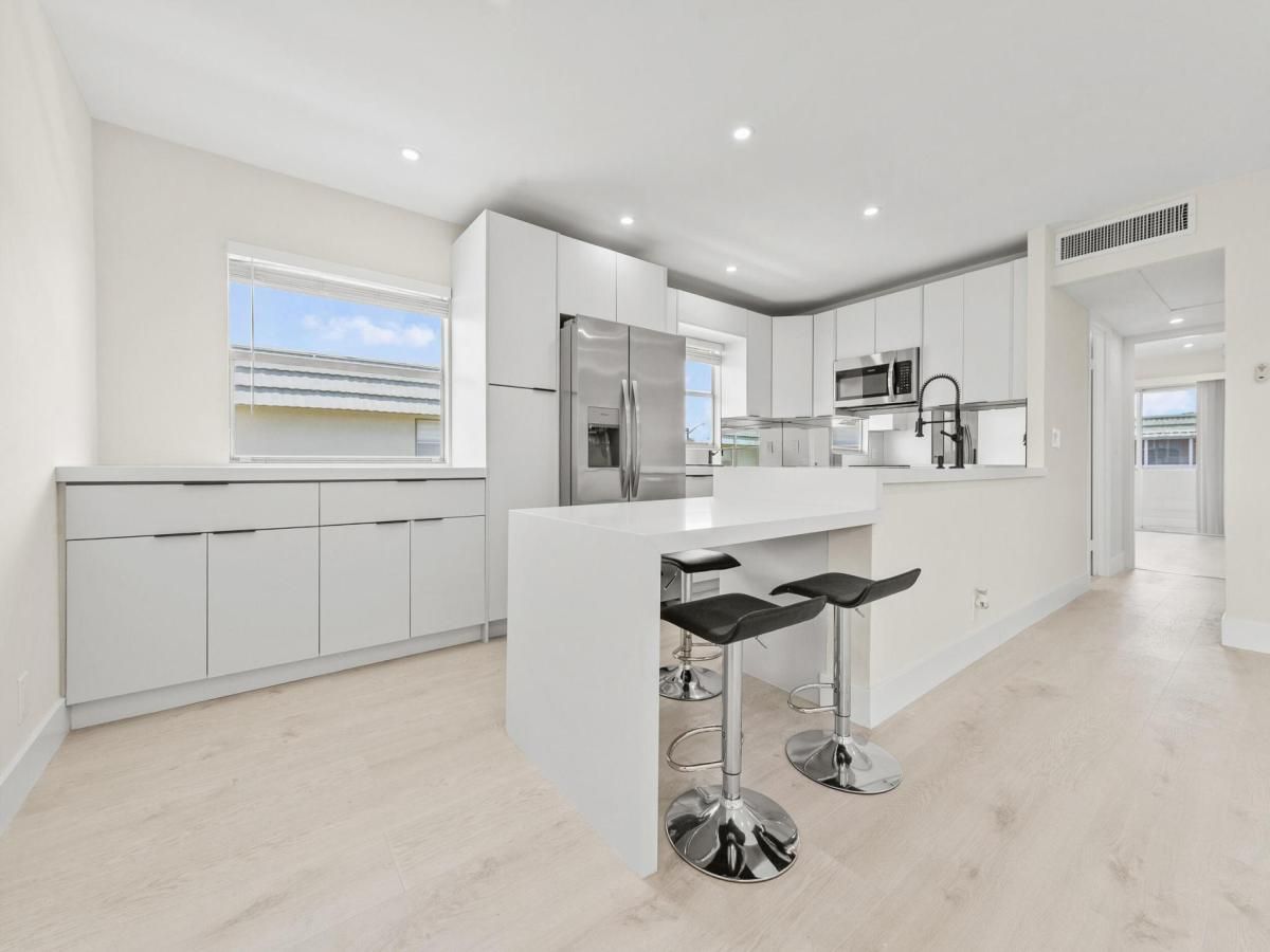 MLS #RX-11100883 image #0