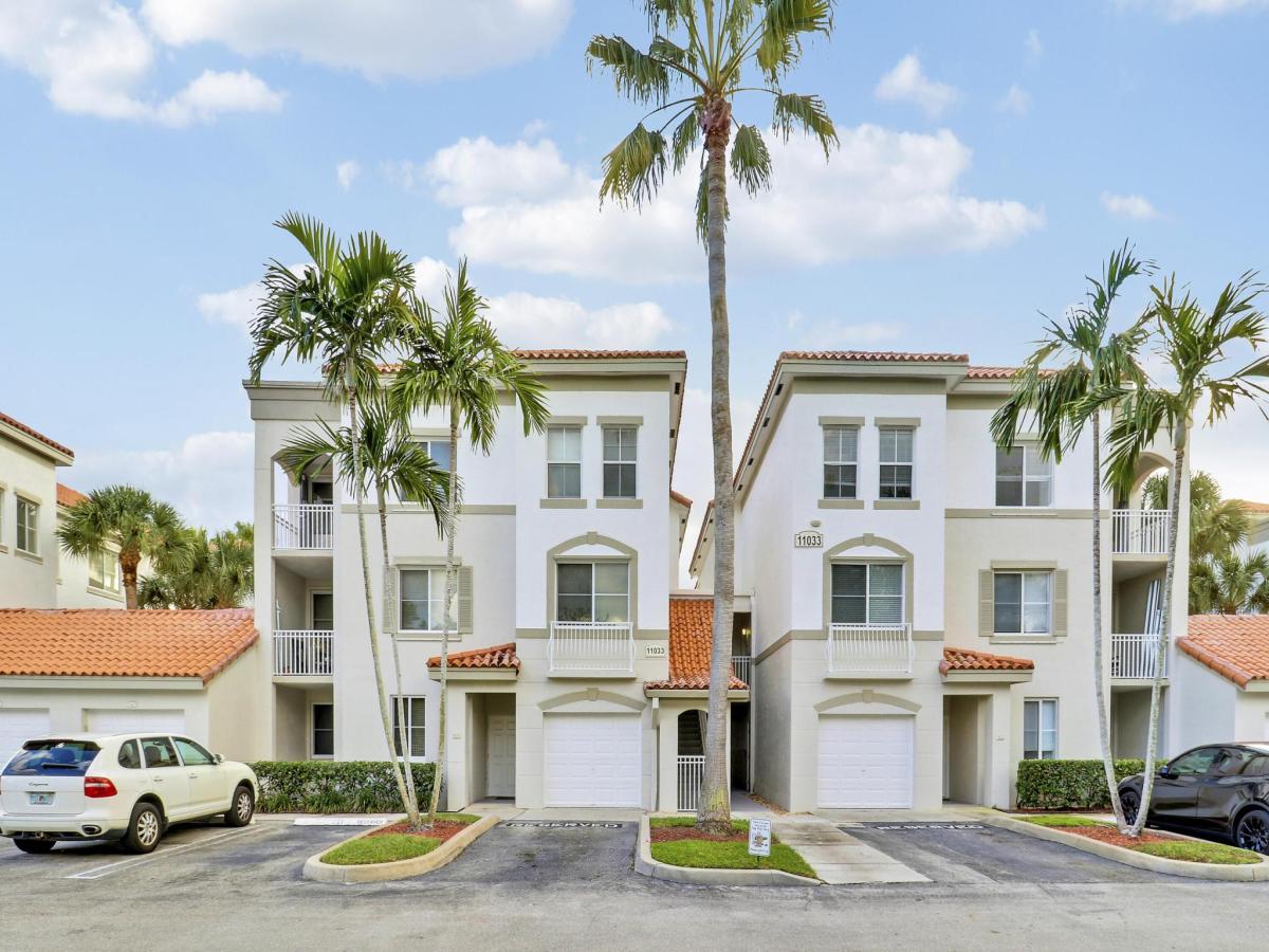 MLS #RX-11100884 image #0