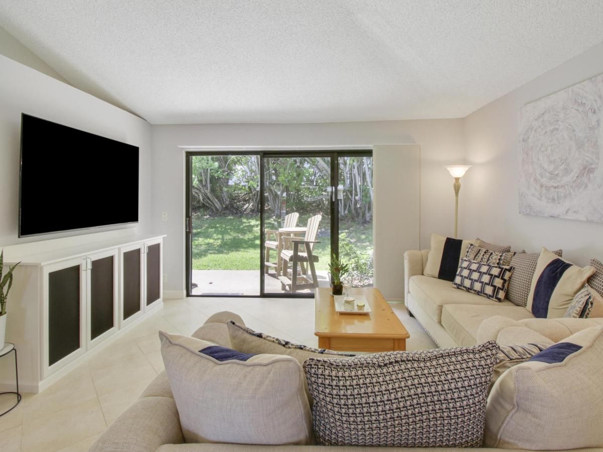 MLS #RX-11102114 image #0