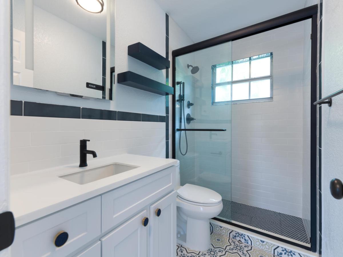 MLS #RX-11102418 image #0