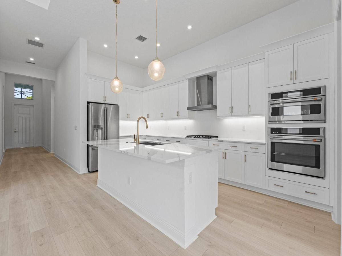 MLS #RX-11102963 image #0