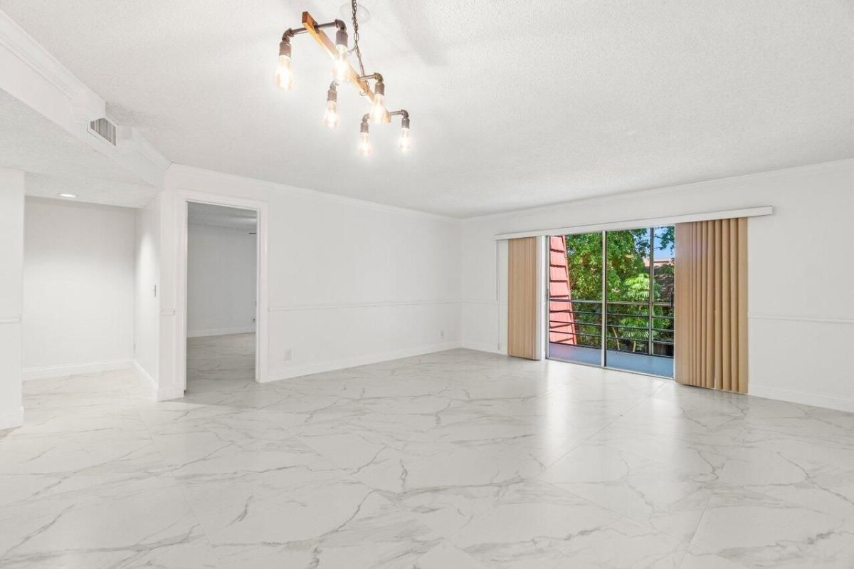 MLS #RX-11103250 image #0