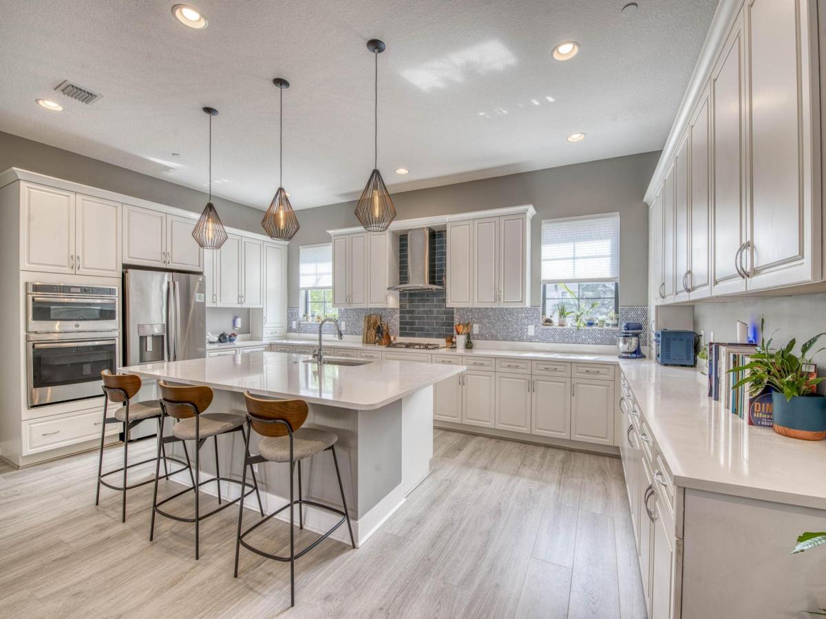 MLS #RX-11103698 image #0