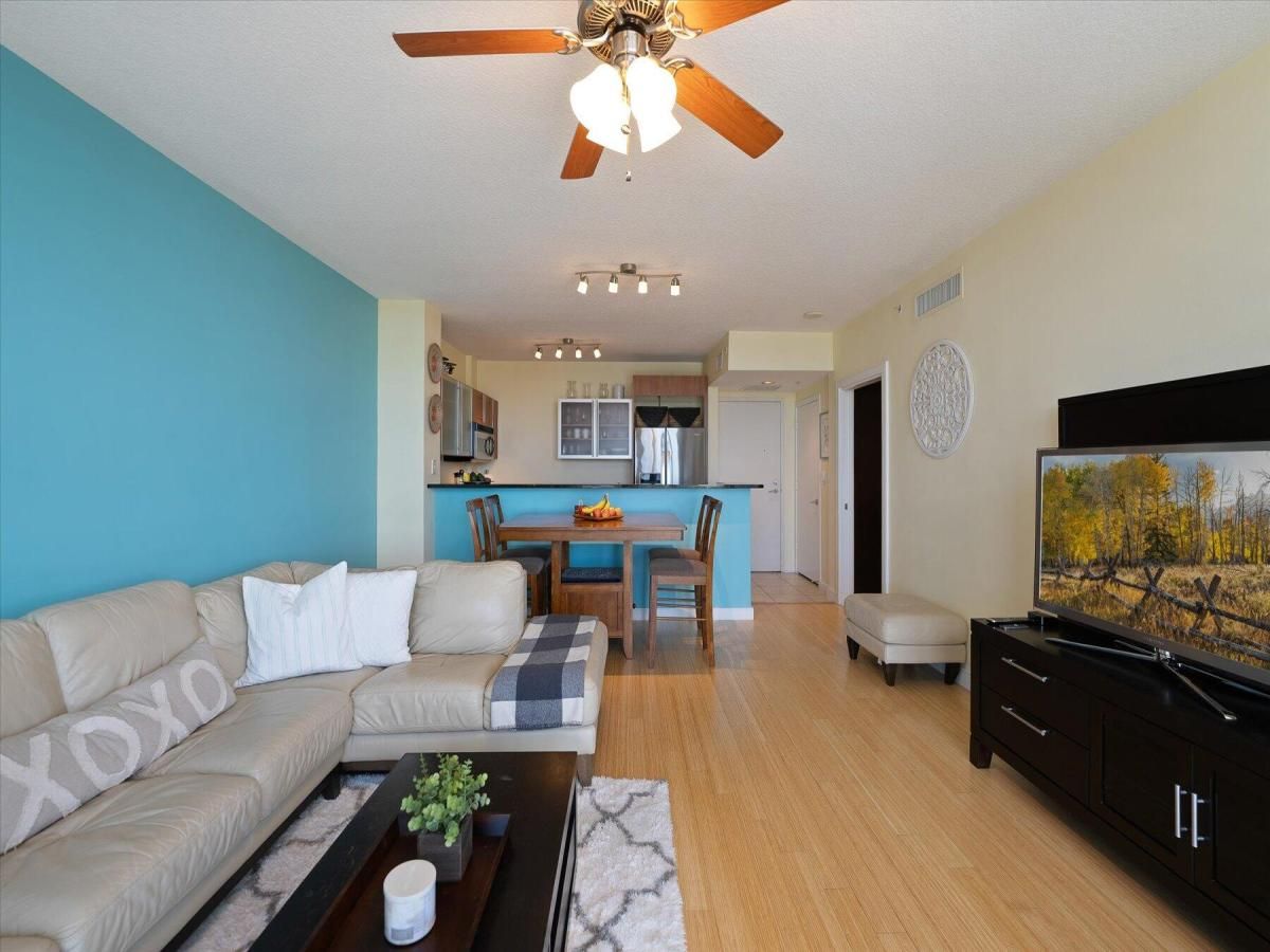 MLS #RX-11104087 image #0