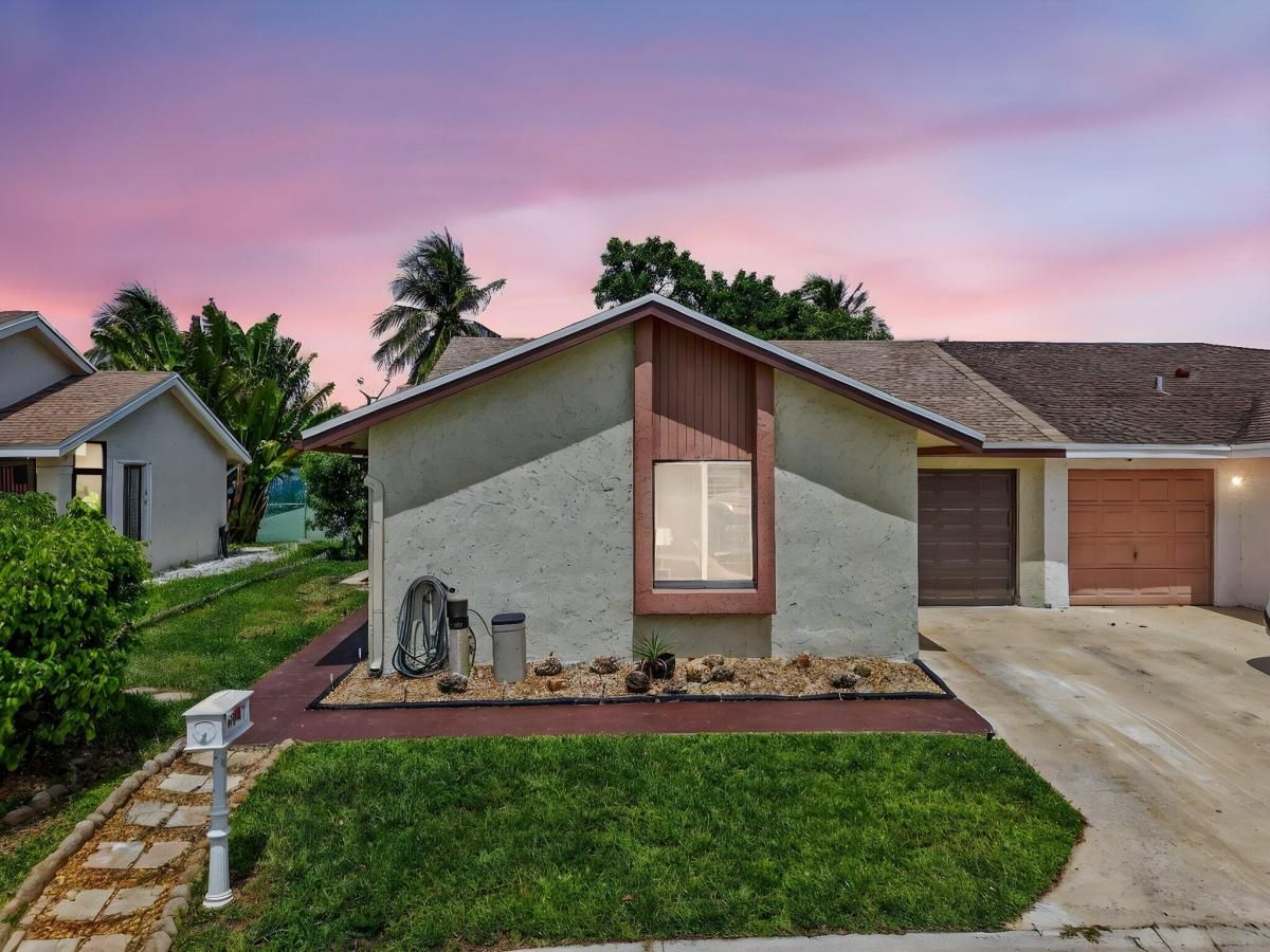 MLS #RX-11104189 image #0