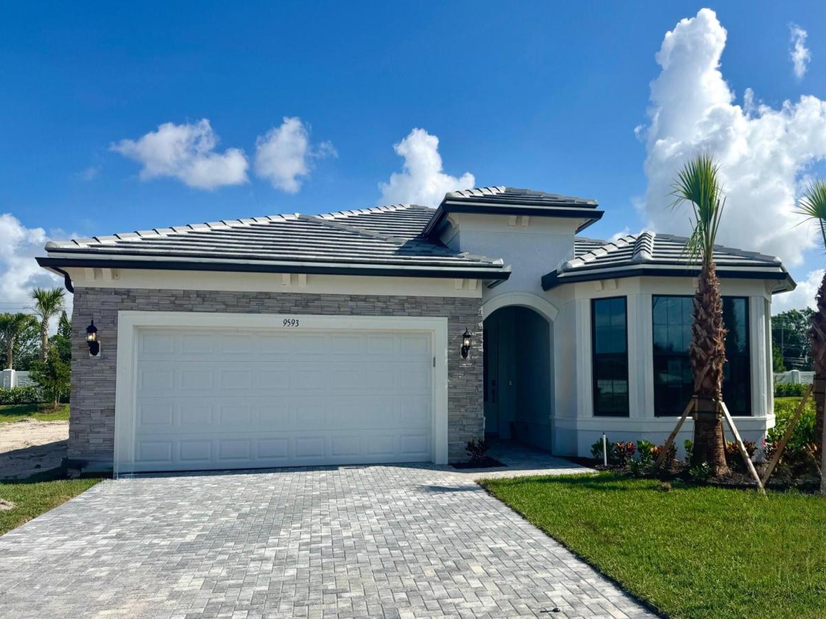 MLS #RX-11104201 image #0