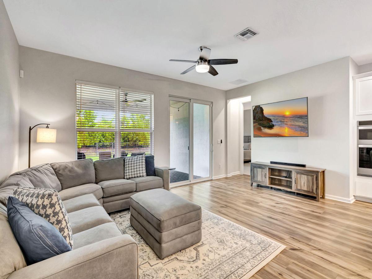 MLS #RX-11104601 image #0