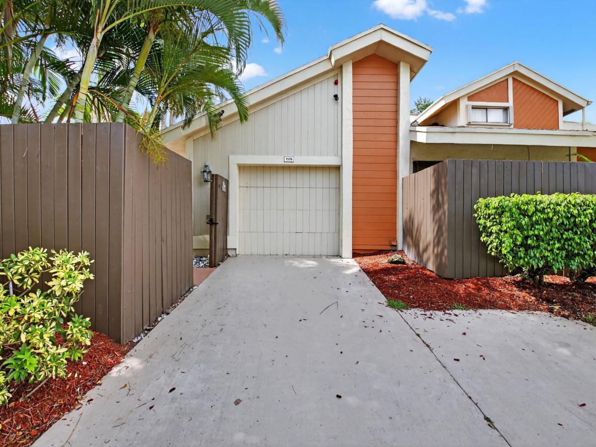 MLS #RX-11105240 image #0