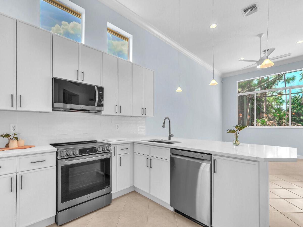 MLS #RX-11106513 image #0