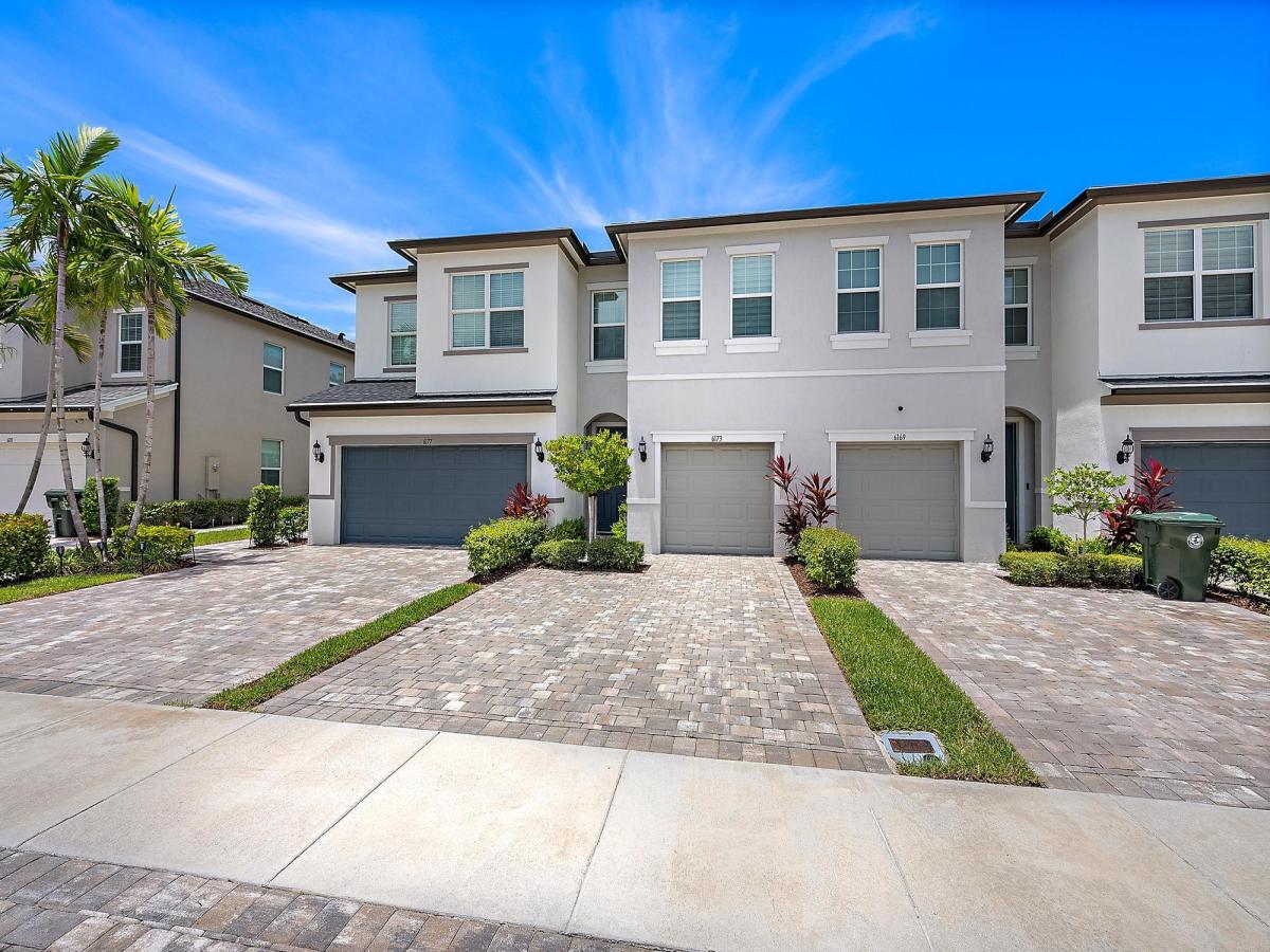 MLS #RX-11107029 image #0