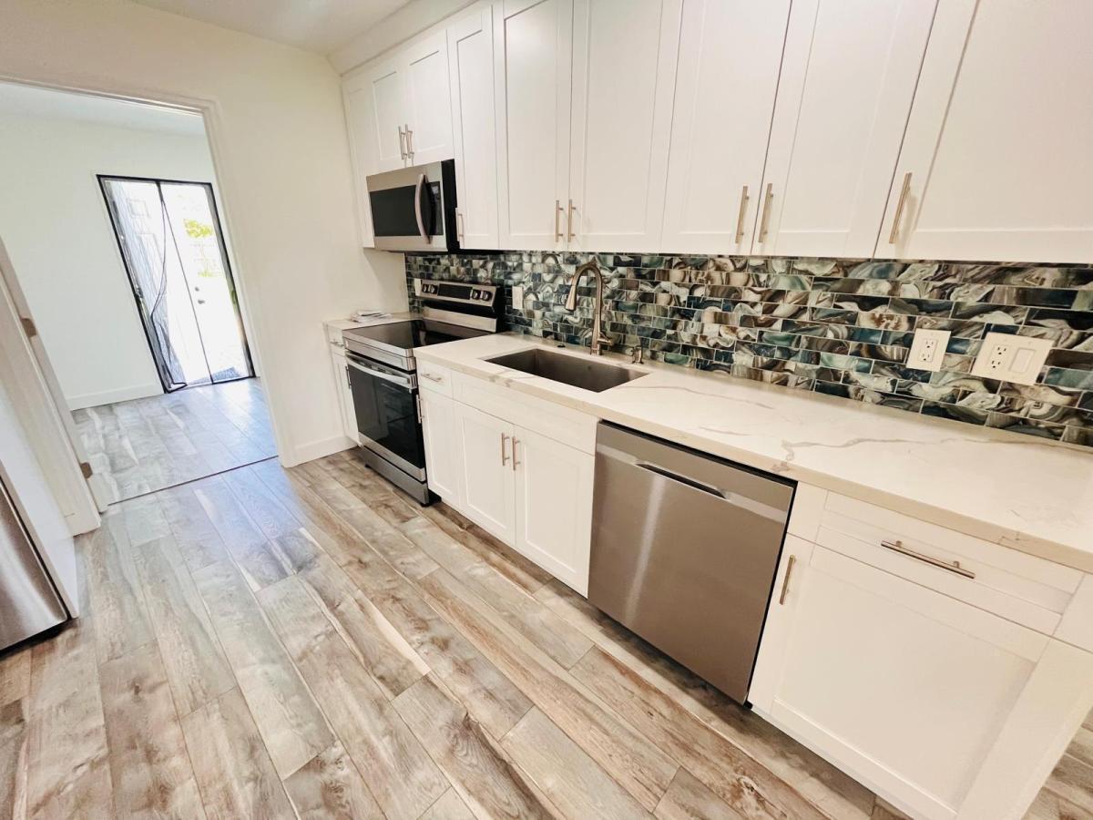 MLS #RX-11107618 image #0