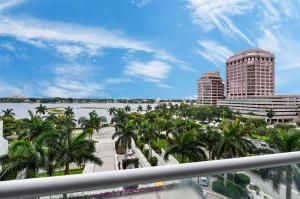 MLS #RX-10917081 image #0