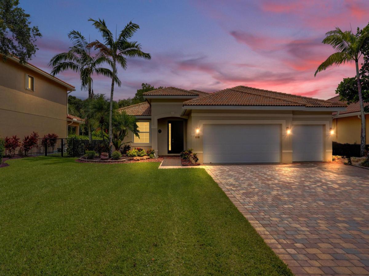 MLS #RX-11110576 image #0