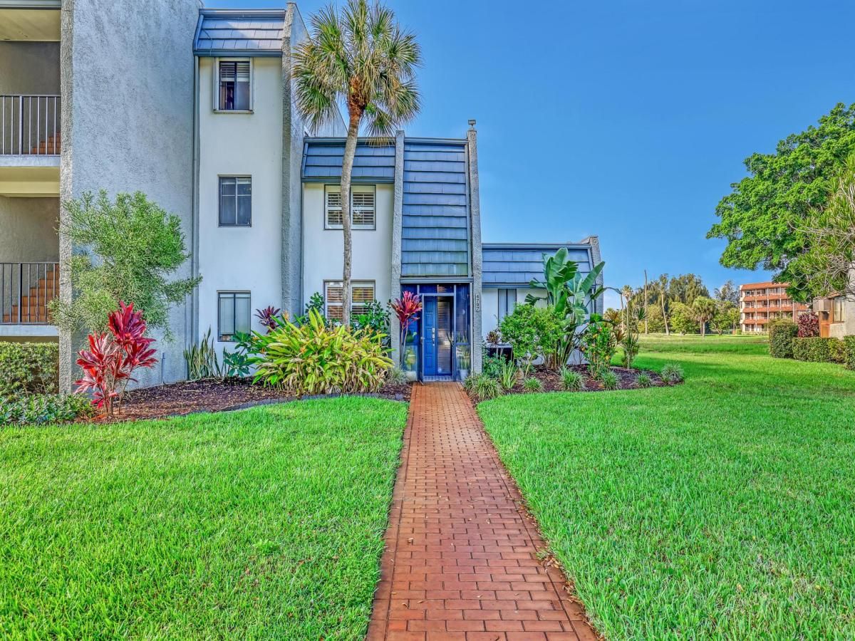 MLS #RX-11110637 image #0