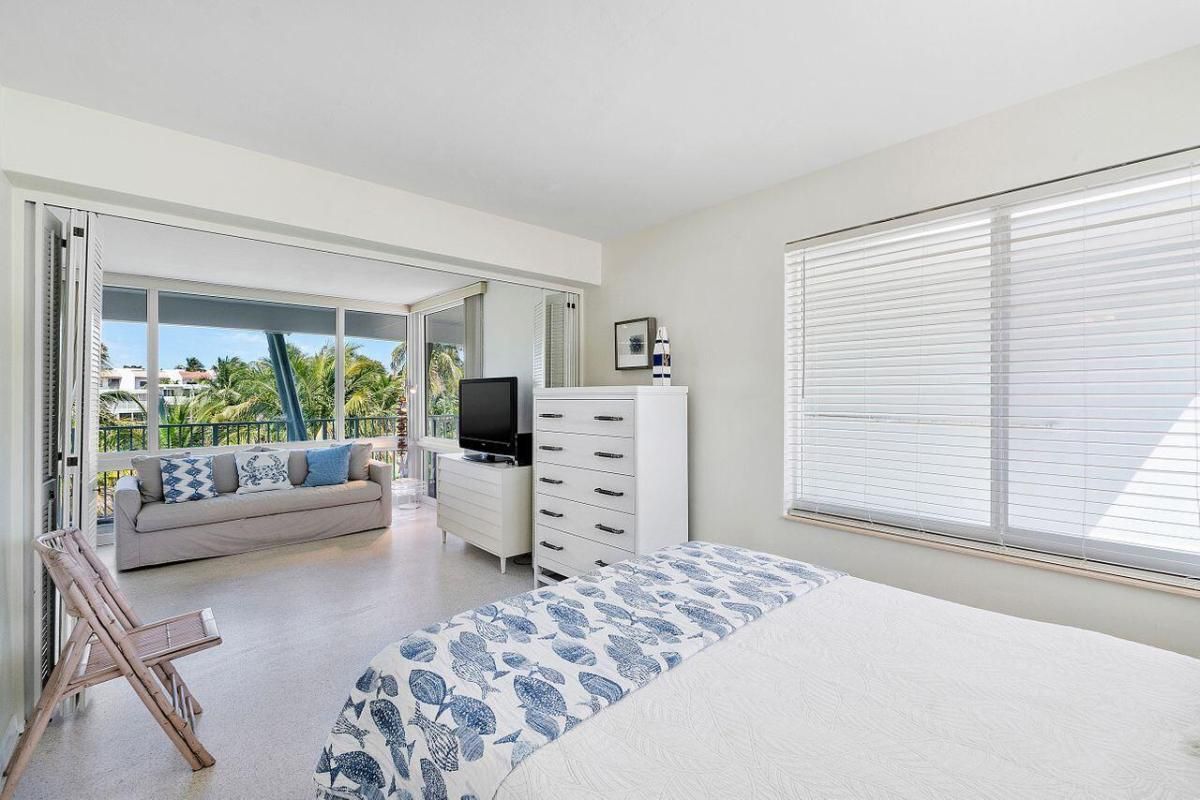 MLS #RX-11110642 image #0