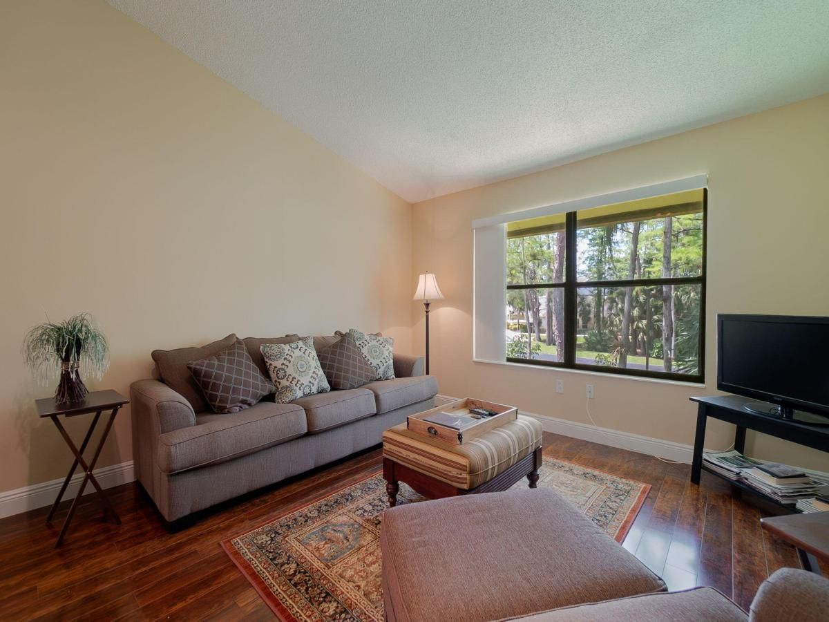 MLS #RX-11110684 image #0