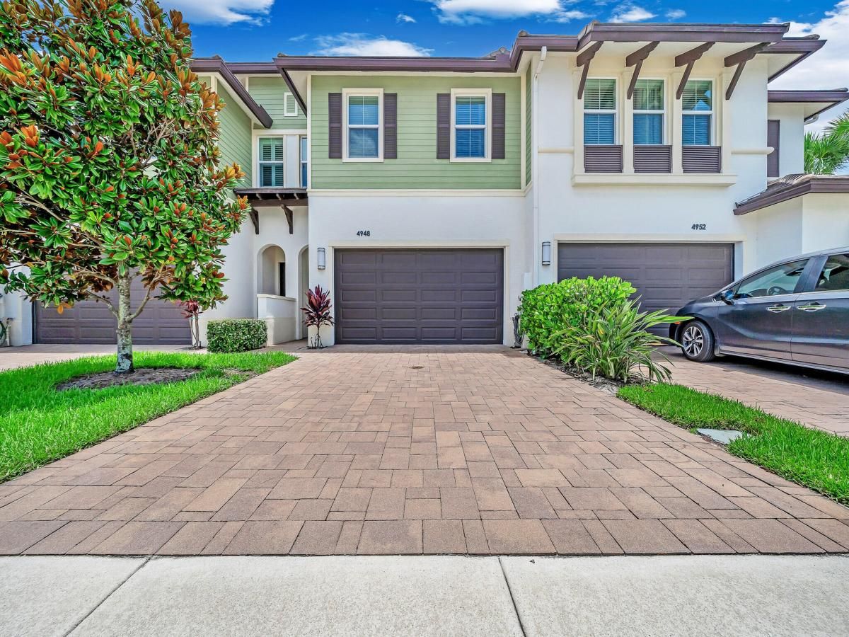 MLS #RX-11110879 image #0