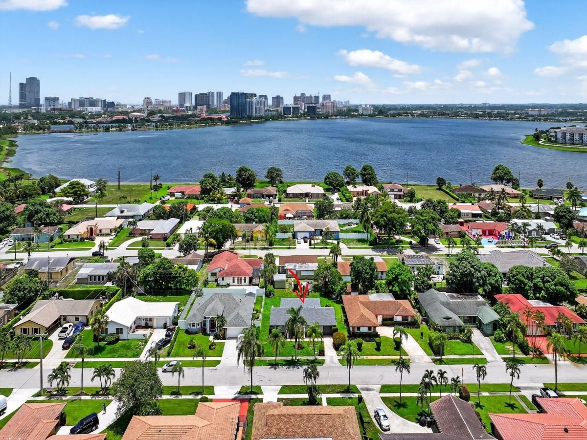 MLS #RX-11110902 image #0