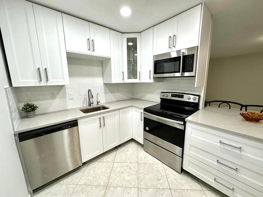 MLS #RX-11112215 image #0