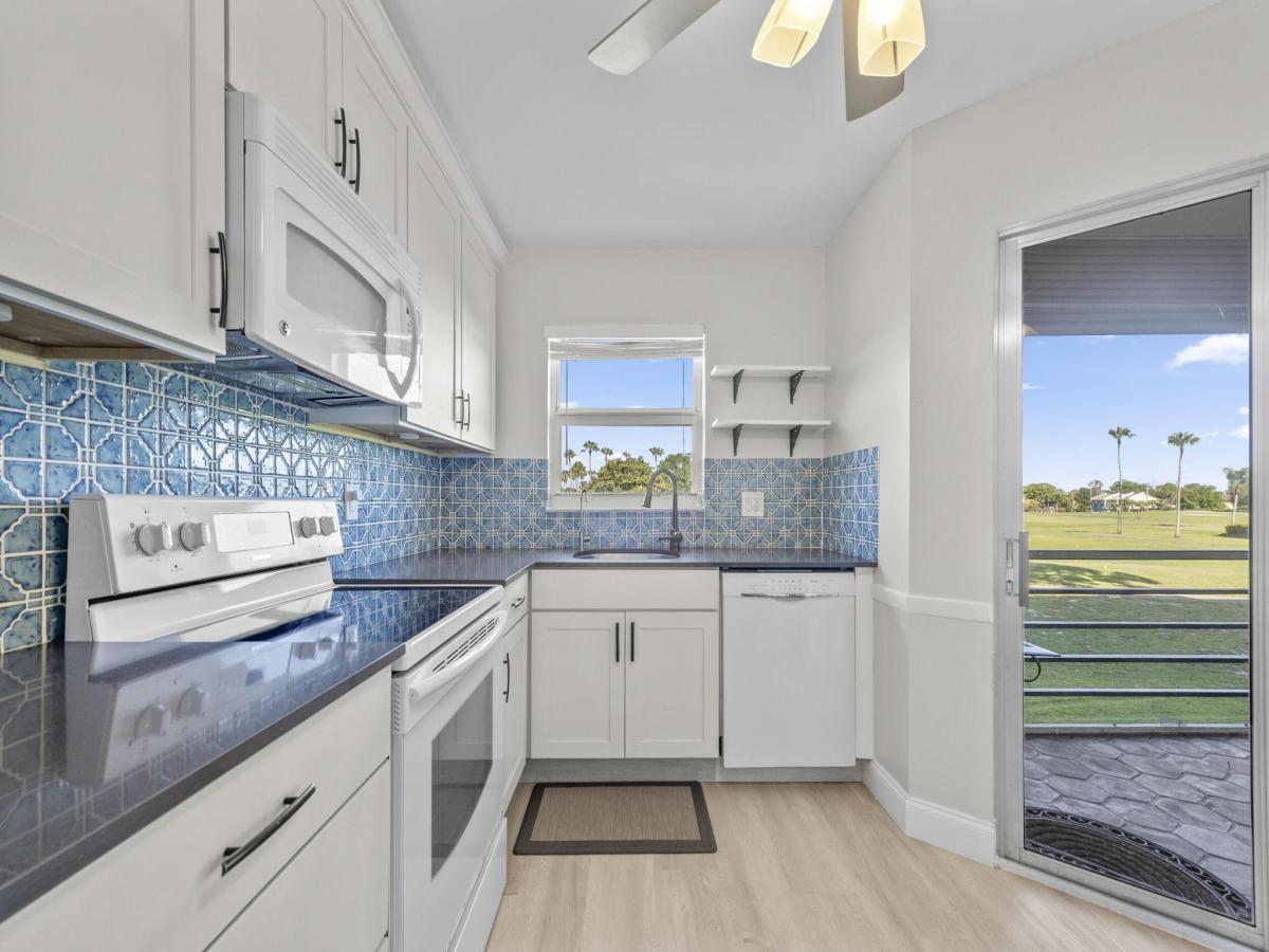 MLS #RX-11112537 image #0