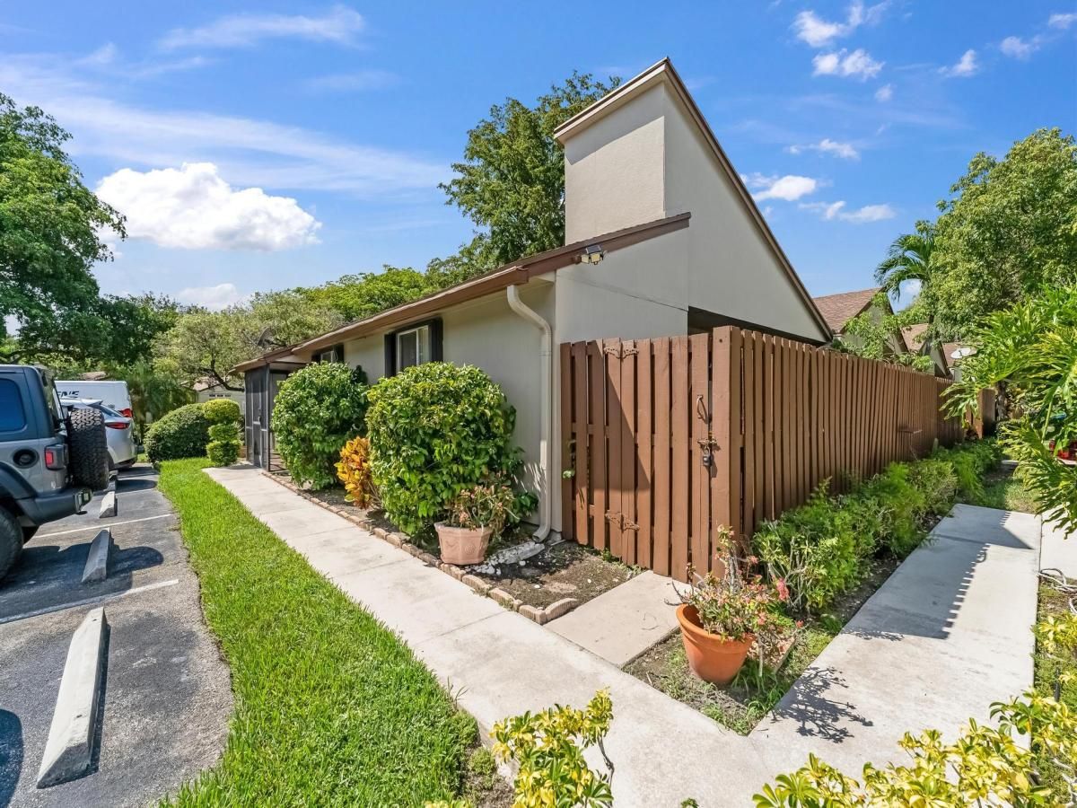 MLS #RX-11112875 image #0