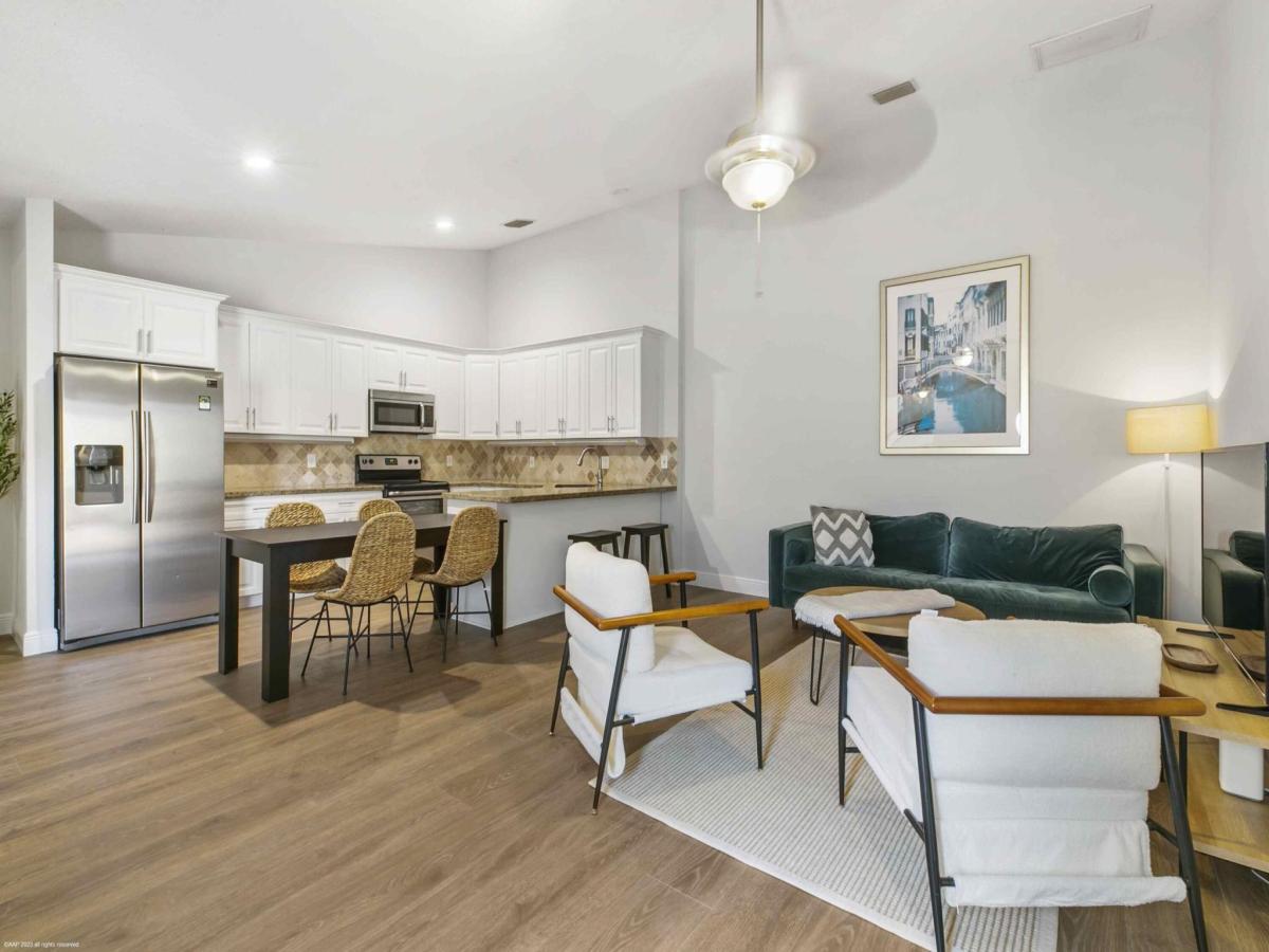 MLS #RX-11113639 image #0