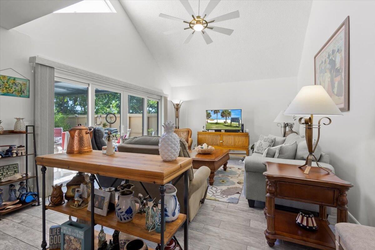 MLS #RX-11113924 image #0