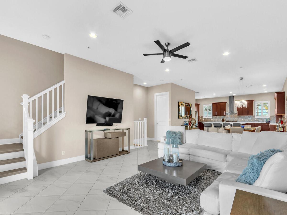 MLS #RX-11114813 image #0