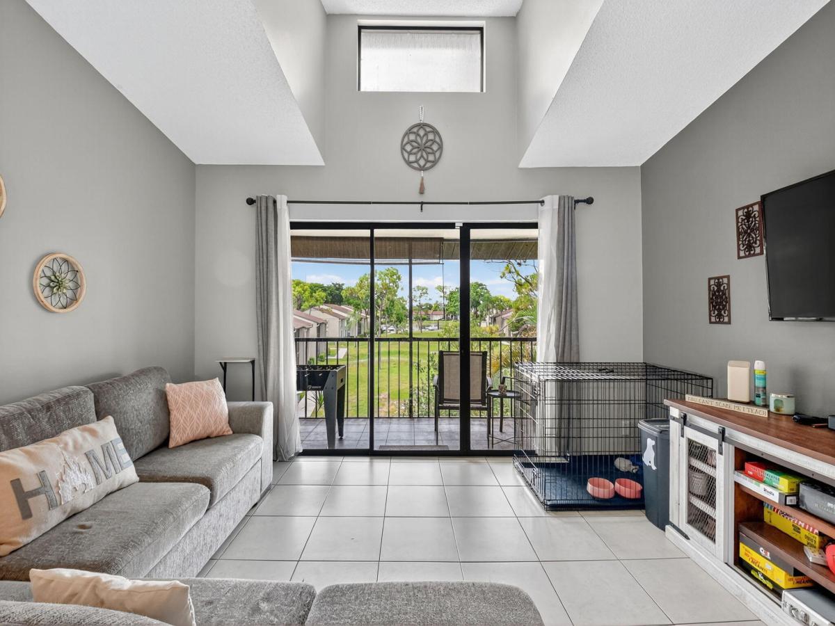 MLS #RX-11083304 image #0