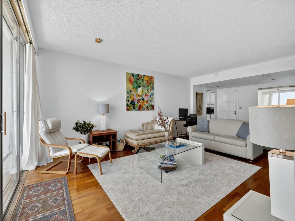 MLS #RX-11116033 image #0