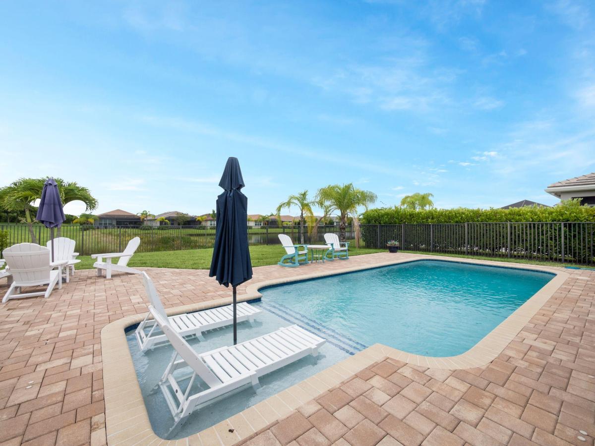 MLS #RX-11116203 image #0